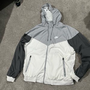 Nike Men’s Windbreaker - Grey/White